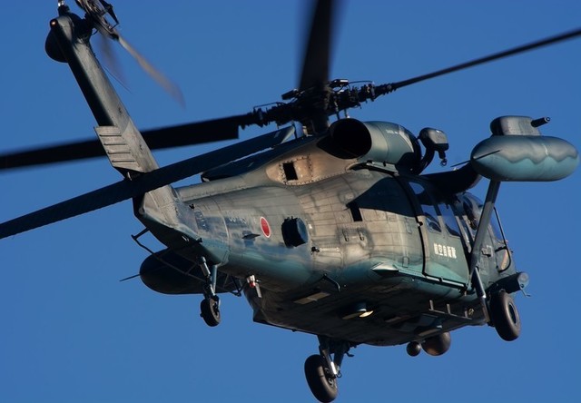 ZUB4975_UH-60_TP_V.jpg